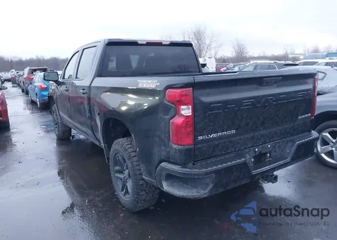 2022 Chevrolet Silverado 1500 Custom Trail Boss z USA, uszkodzony, nr VIN 3GCPDCEK2NG533954